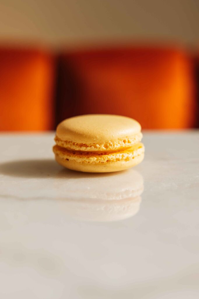 CARDAMOM & SAFFRON MACARON 