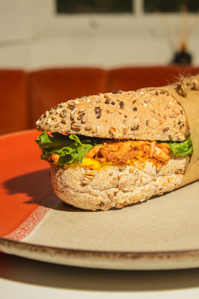 CHICKEN & EGG SANDWICH